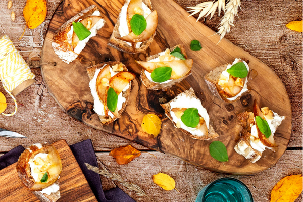 Pear and goats cheese crostini for copy.png